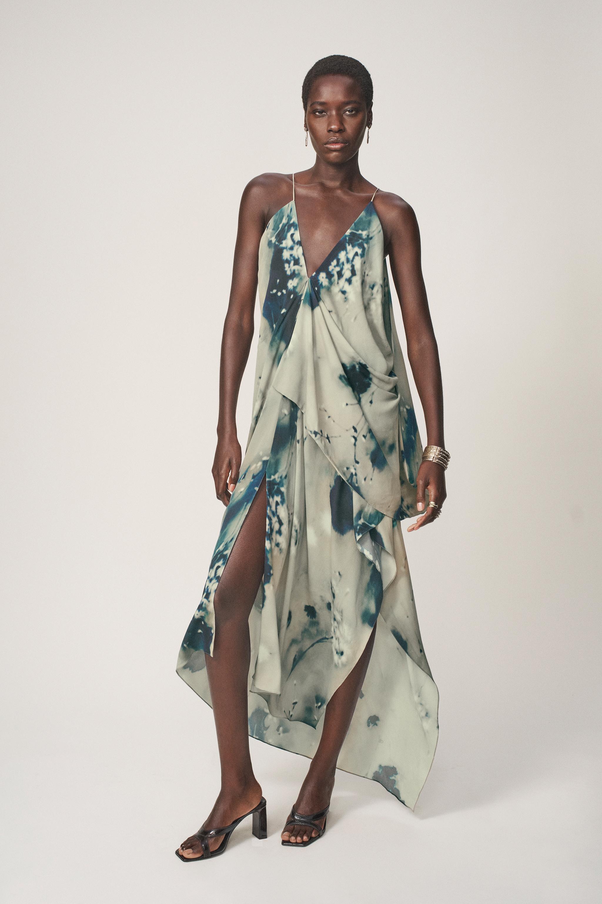 ROBE IMPRIMÉE - THE ITEM